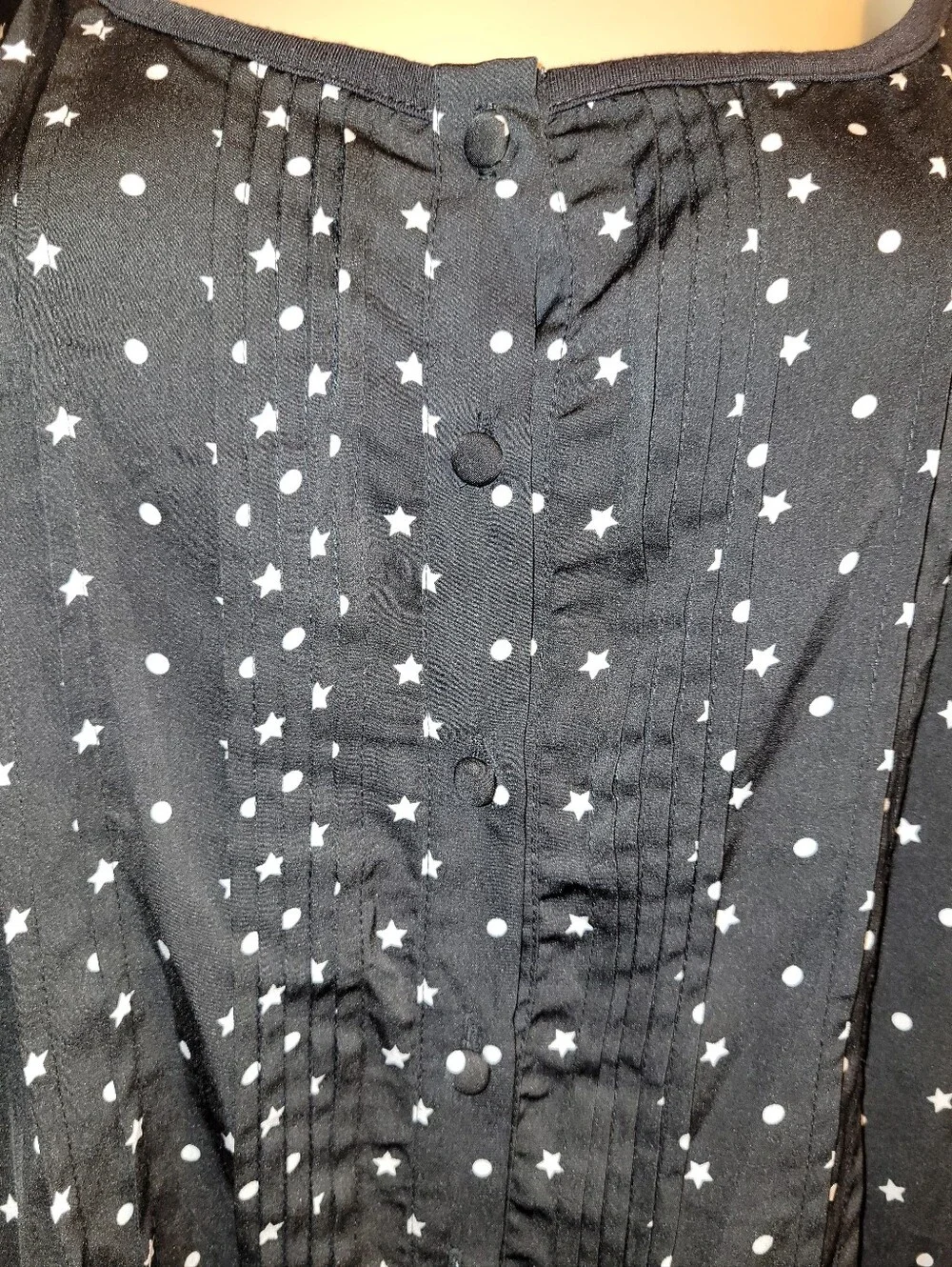 torrid Black with White Stars On The Front Sleeveless Button Front Top.